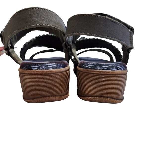 Muk Luks Gray and Brown Sandals - Picture 5 of 11